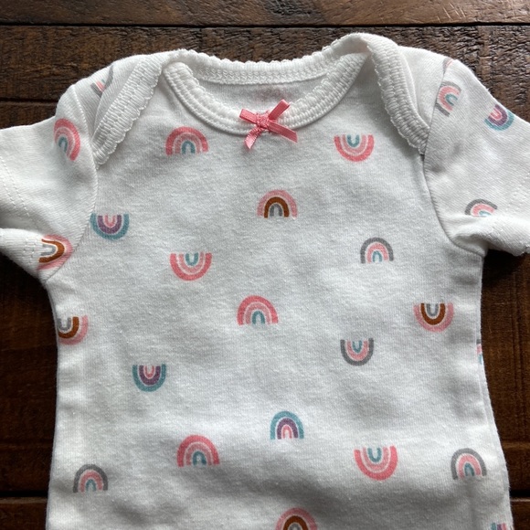 ❤️ Child of Mine by Carter’s Bundle of Newborn Onesies #145 - Picture 6 of 9